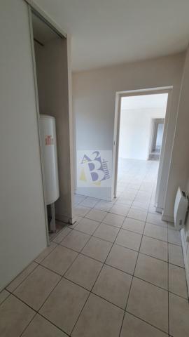 Vente t3 Angouleme (16000), 61.00m² avec 3 pièce(s) dont 2 chambre(s) sur 40.00m² de terrain. Agence Allard Brimeaud