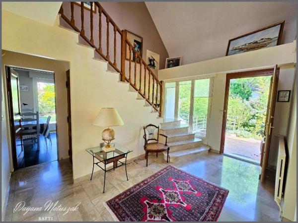 Maison lumineuse et spacieuse, exposée plein sud