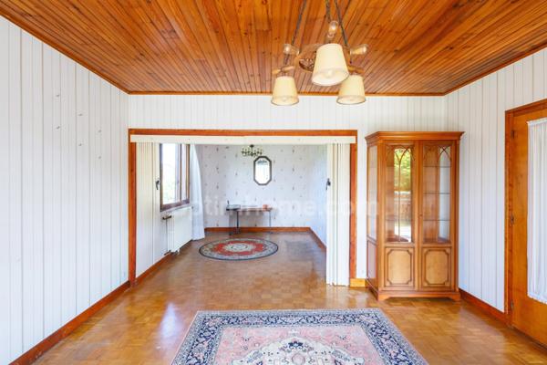 PROXIMiTE IMMEDIATE DE HONFLEUR - Maison sur sous sol - 81 m2 - 2 chambres - Terrain 812 m2