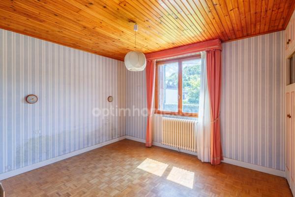 PROXIMiTE IMMEDIATE DE HONFLEUR - Maison sur sous sol - 81 m2 - 2 chambres - Terrain 812 m2