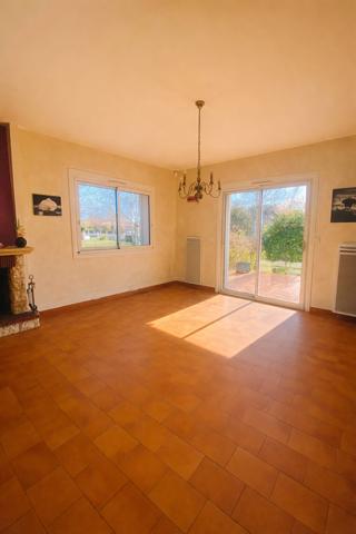 Maison 8 pièces - 241 m²