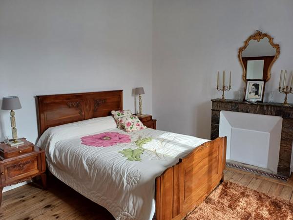 Maison bourgeoise, centre ville. Très bon standing