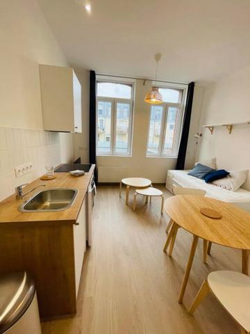 Location                                                      Studio
                        
                     1 pièces                      20 m2                     à Saint-Quentin