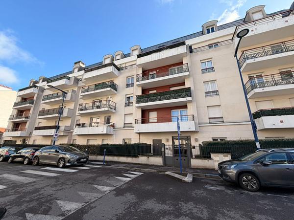 Studio moderne avec terrasse en plein coeur de Drancy