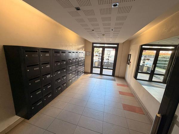 Studio moderne avec terrasse en plein coeur de Drancy