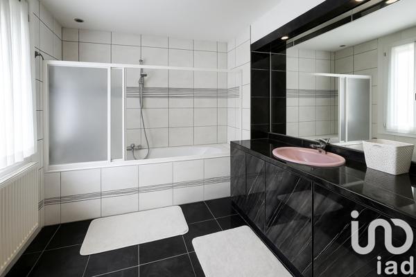 House for sale 5 rooms 151 m² Lingolsheim