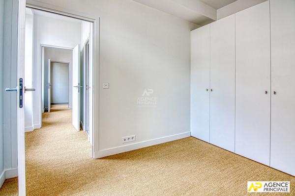 Versailles Notre Dame maison 4 pièces 122.3 m² au sol avec terrasse arborée de 30 m² et grande cave saine €930 000 ** - Référence 26504