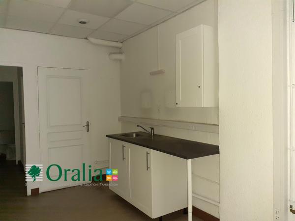 Local · Location Dijon (21000) 2 pièces · 62m²