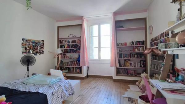Maison de charme 280 m² avec piscine à Chinon