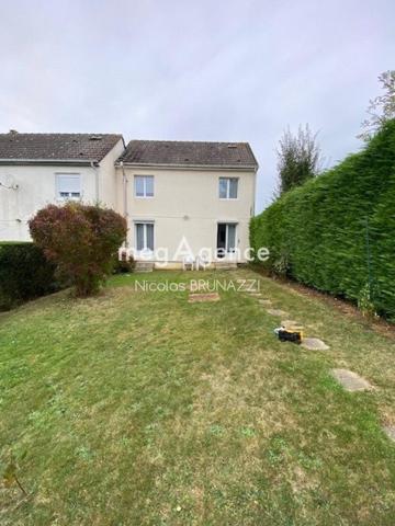 Maison à VIMOUTIERS, 61120 - 5 pièces 90m²