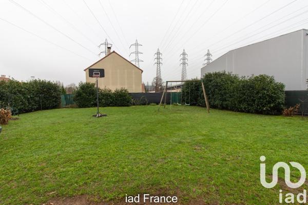 Maison traditionnelle 6 pièces de 126 m² à Porcheville (78440)