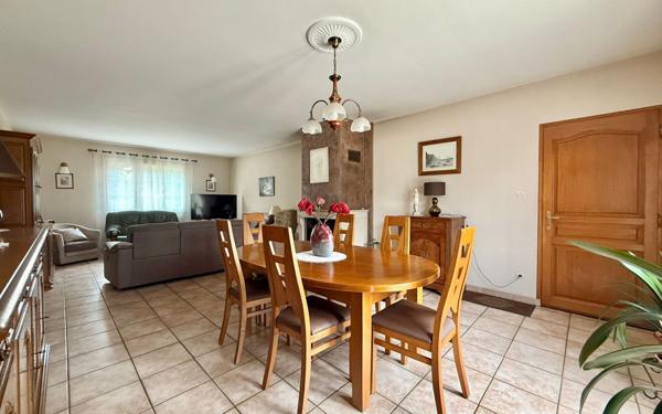 Maison à vendre    5 pièces •  Genlis