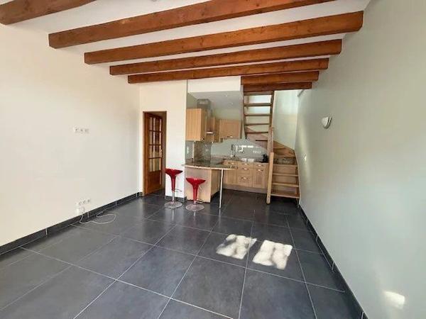 Vente                                                      Maison de ville
                        
                     2 pièces                      38 m2                     à Melun
