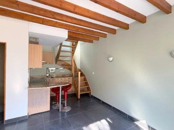 Vente                                                      Maison de ville
                        
                     2 pièces                      38 m2                     à Melun