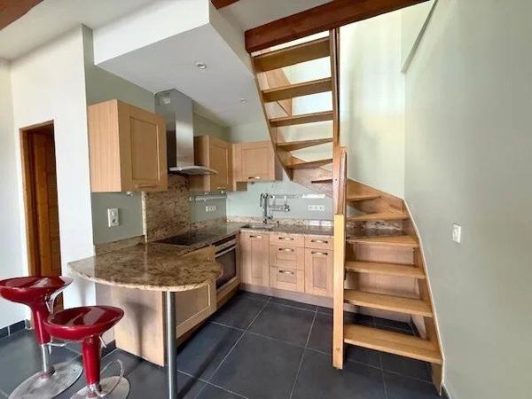 Vente                                                      Maison de ville
                        
                     2 pièces                      38 m2                     à Melun