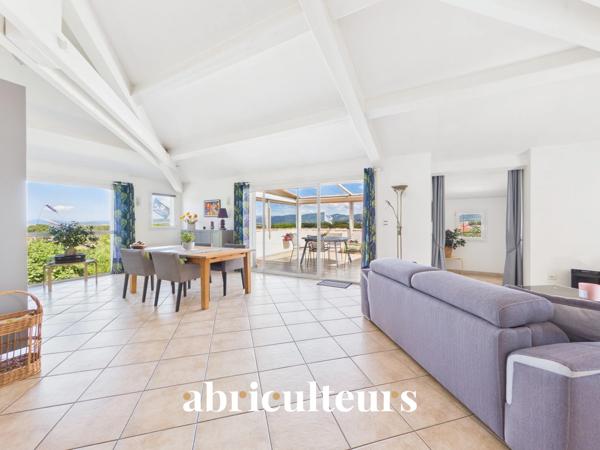 Maison avec piscine et jardin • Six-Fours-les-Plages • 4 chambres • 140 m2