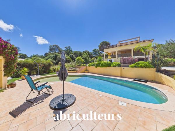 Maison avec piscine et jardin • Six-Fours-les-Plages • 4 chambres • 140 m2
