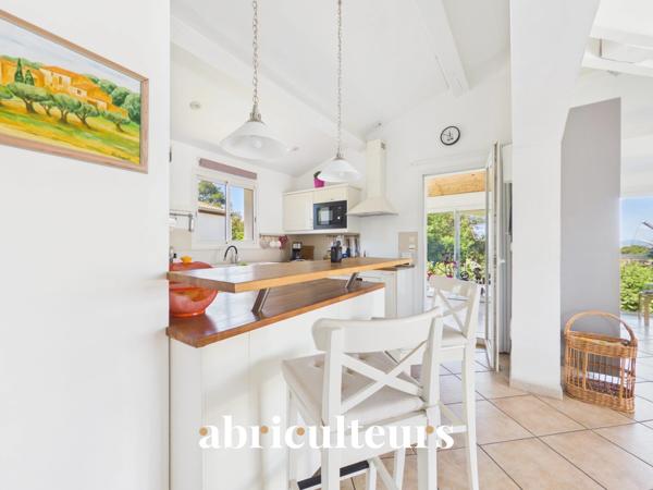 Maison avec piscine et jardin • Six-Fours-les-Plages • 4 chambres • 140 m2