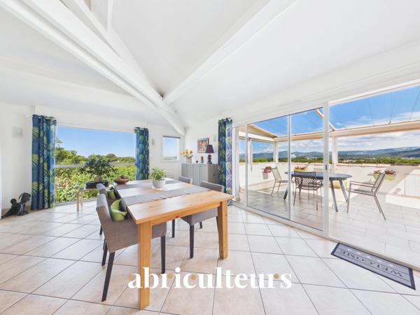 Maison avec piscine et jardin • Six-Fours-les-Plages • 4 chambres • 140 m2