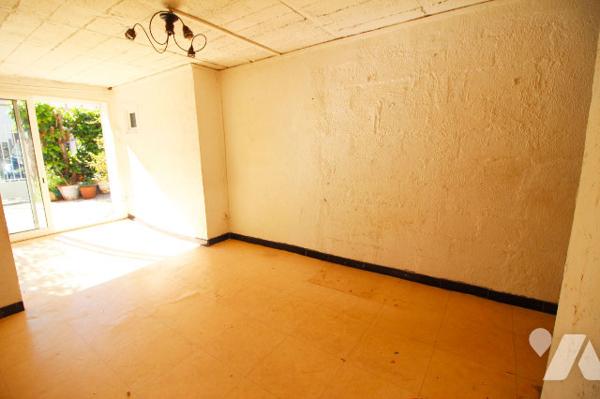 Jolie Villa de 130m2 habitables (avec 1 jardin & 1 belle terrasse) sur 1 terrain 175m2 à Mazargues