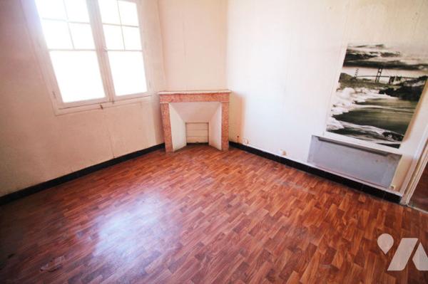 Jolie Villa de 130m2 habitables (avec 1 jardin & 1 belle terrasse) sur 1 terrain 175m2 à Mazargues