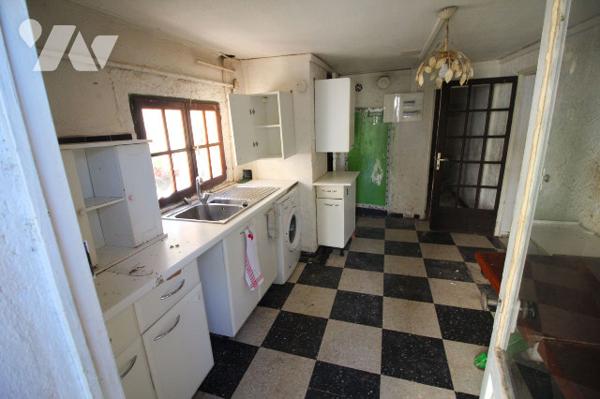 Jolie Villa de 130m2 habitables (avec 1 jardin & 1 belle terrasse) sur 1 terrain 175m2 à Mazargues