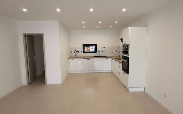 Maison à vendre    4 pièces •  Pézilla-la-Rivière