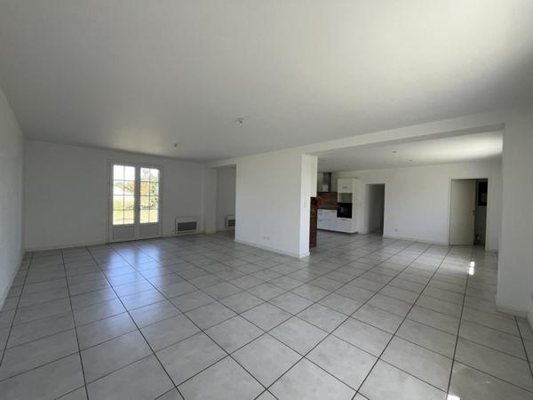 Maison à louer 1 150 € CC ST MEDARD DE MUSSIDAN 7 p 138 m² DPE C