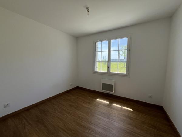 Maison à louer 1 150 € CC ST MEDARD DE MUSSIDAN 7 p 138 m² DPE C