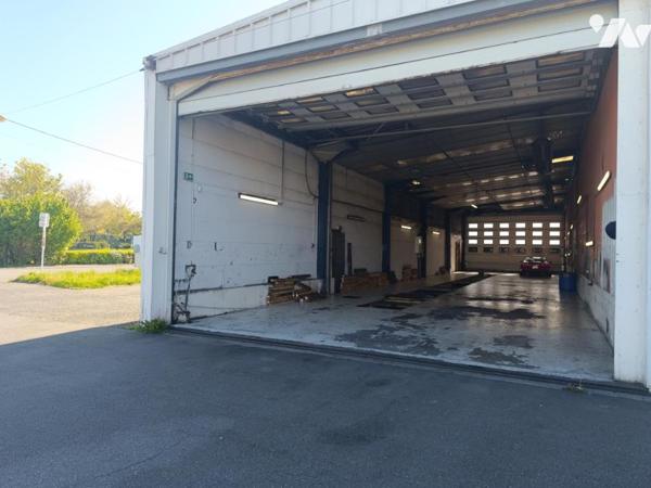À VENDRE – LOCAL COMMERCIAL IDÉAL GARAGE / ACTIVITÉ AUTOMOBILE