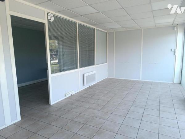À VENDRE – LOCAL COMMERCIAL IDÉAL GARAGE / ACTIVITÉ AUTOMOBILE