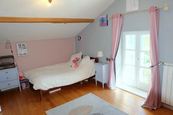 Magnifique Propriété de Campagne : Maison de 4 Chambres, Gîte, Piscine et Grange dans le Lot-et-Garonne