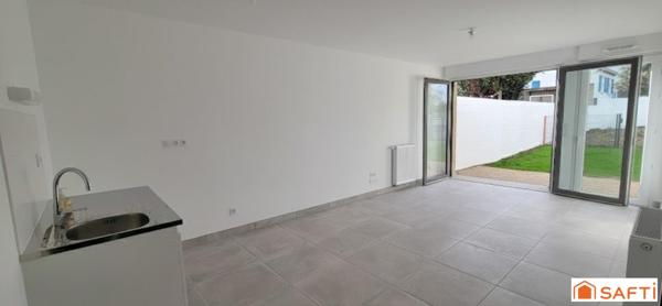 appartement avec jardinet, terrasse et parkings privatifs