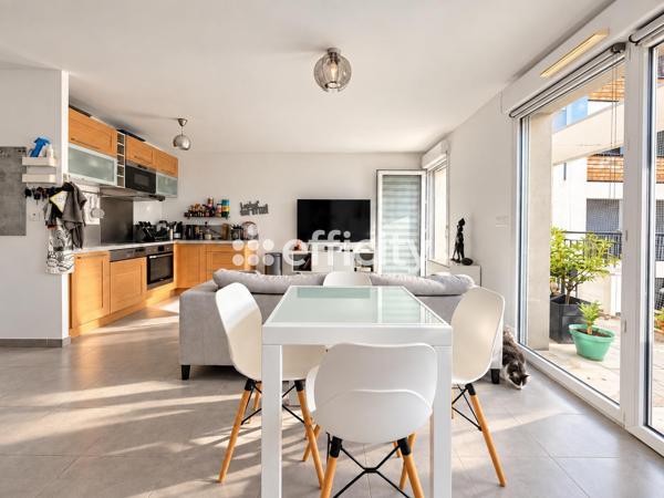 Appartement
         3 pièces
        - 58 m² 175 000 € *