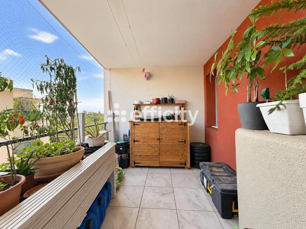 Appartement
         3 pièces
        - 58 m² 175 000 € *