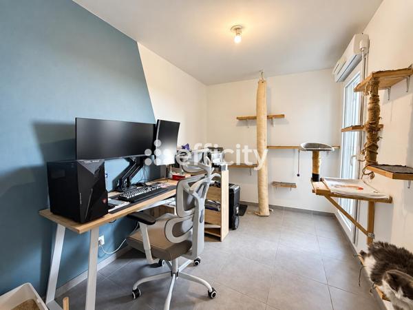 Appartement
         3 pièces
        - 58 m² 175 000 € *