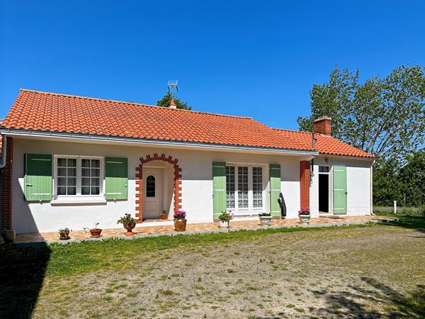 Ancienne ferme - Longère 117m² + Hangar 180m² et grange 86m² - Saint Jean De Monts