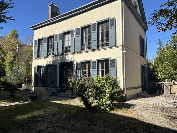 MAISON TROYES QUARTIER PAIX
