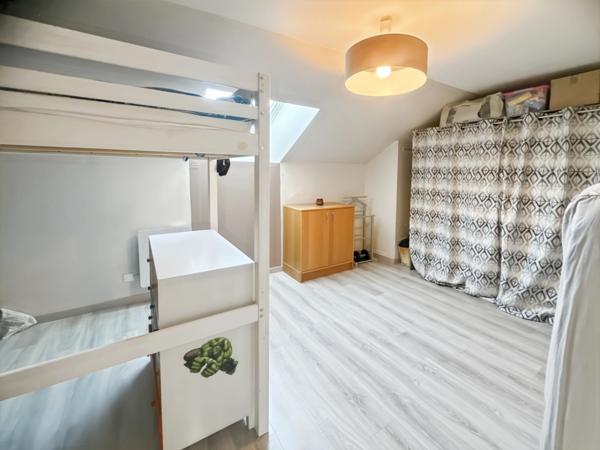 Maison à vendre 3 pièces cour, jardin