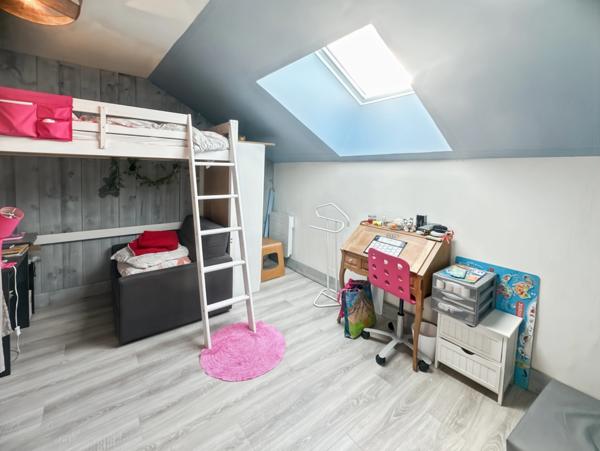 Maison à vendre 3 pièces cour, jardin