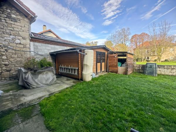 Maison à vendre 3 pièces cour, jardin