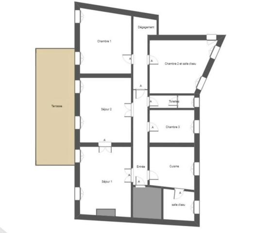 Appartement, 5 pièces avec terrasse et cave,3 chambres.