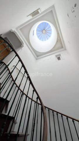 Appartement, 5 pièces avec terrasse et cave,3 chambres.