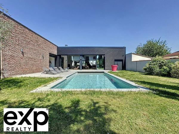 LOFT DE PRESTIGE À VENDRE MANTES-LA-JOLIE • 494m² • PISCINE • VUE COLLÉGIALE-5 chambres • Proche Paris train • 1 150 000 €