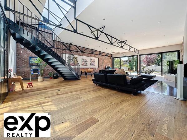 LOFT DE PRESTIGE À VENDRE MANTES-LA-JOLIE • 494m² • PISCINE • VUE COLLÉGIALE-5 chambres • Proche Paris train • 1 150 000 €