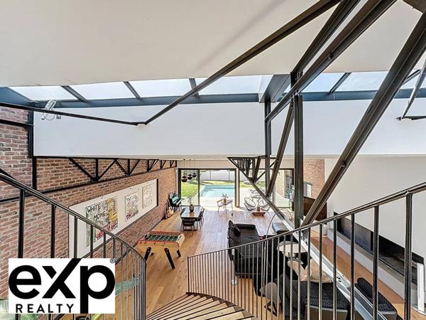 LOFT DE PRESTIGE À VENDRE MANTES-LA-JOLIE • 494m² • PISCINE • VUE COLLÉGIALE-5 chambres • Proche Paris train • 1 150 000 €