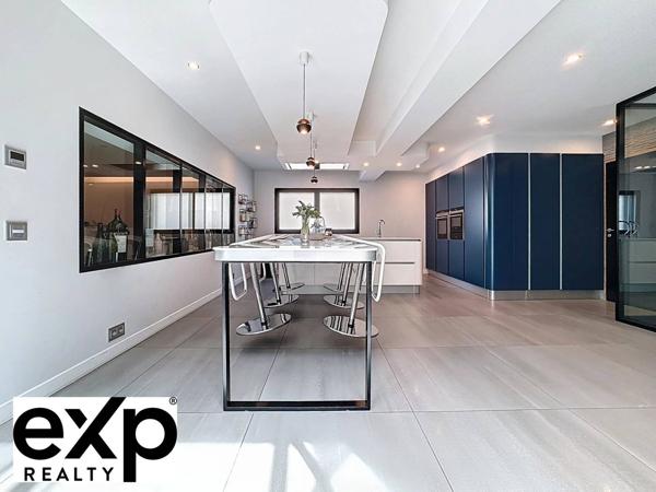 LOFT DE PRESTIGE À VENDRE MANTES-LA-JOLIE • 494m² • PISCINE • VUE COLLÉGIALE-5 chambres • Proche Paris train • 1 150 000 €