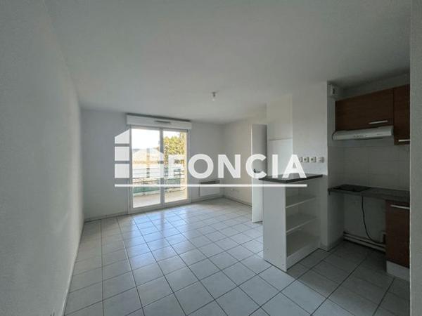 Location Appartement 2 pièces 35.9 m² - 54 RUE DE COQUARD Villeneuve Sur Lot 47300