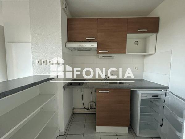 Location Appartement 2 pièces 35.9 m² - 54 RUE DE COQUARD Villeneuve Sur Lot 47300