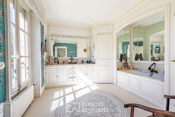 Elégante demeure XIXème en briques et pierres dans un cadre enchanteur avec vue